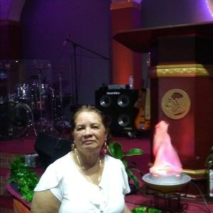 Meet your Posher, Aida